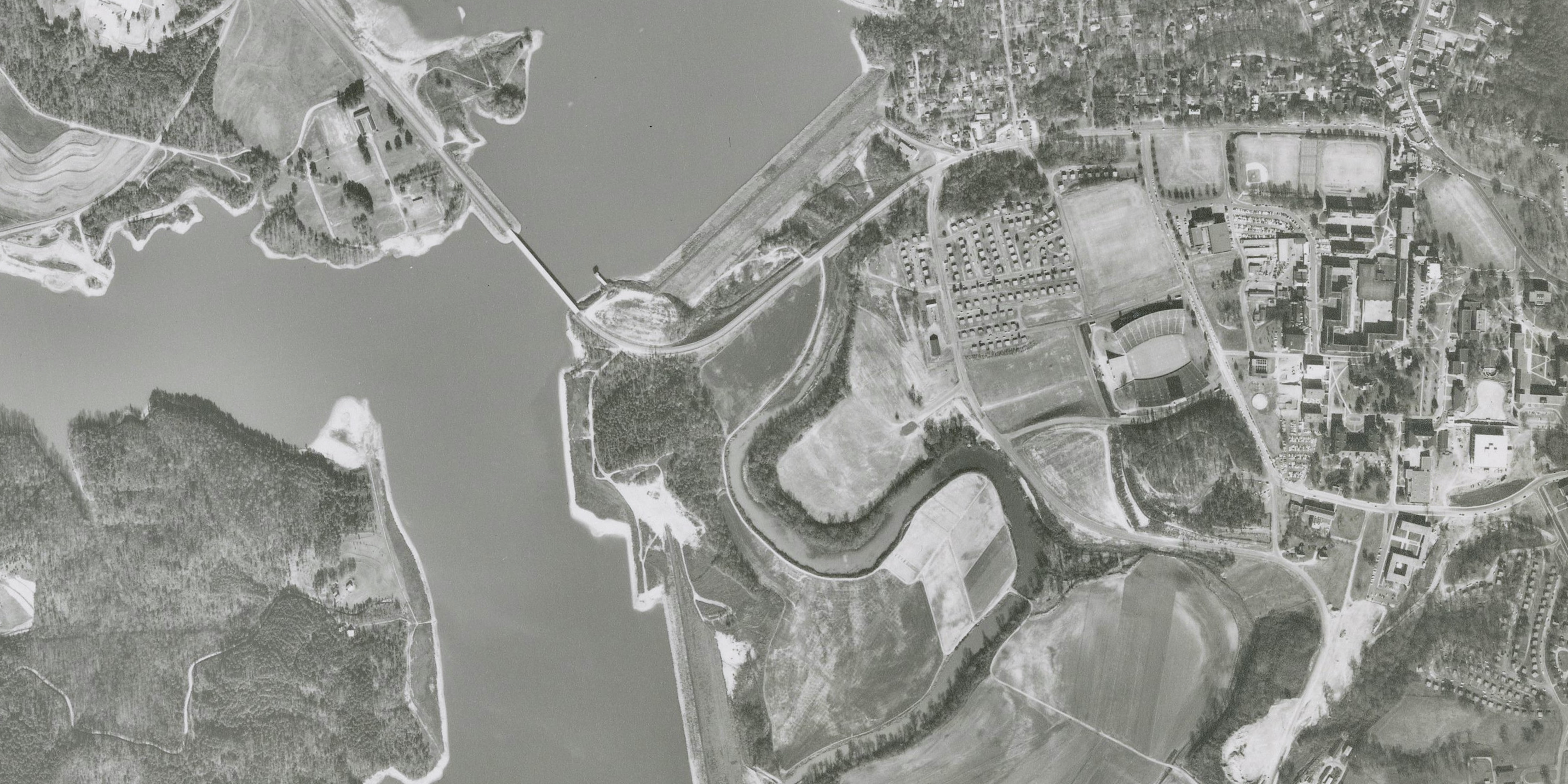 1965 aerial photo of campus after Hartwell Dam.