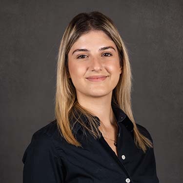 Nea Xhindi headshot