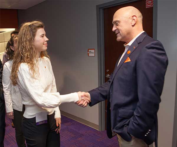 A National Scholar candidate meeting President Clements during NSP Weekend in 2022.