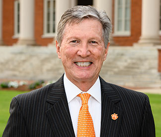 Headshot of Robert (Bob) Peeler.