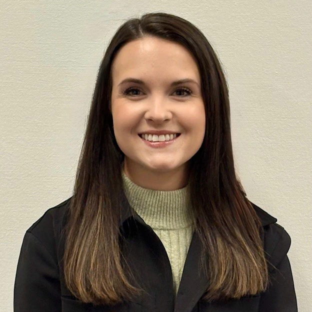 Laura Ahrens Headshot