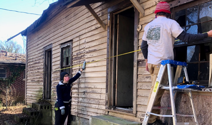 MSHP students measuring historic homes
