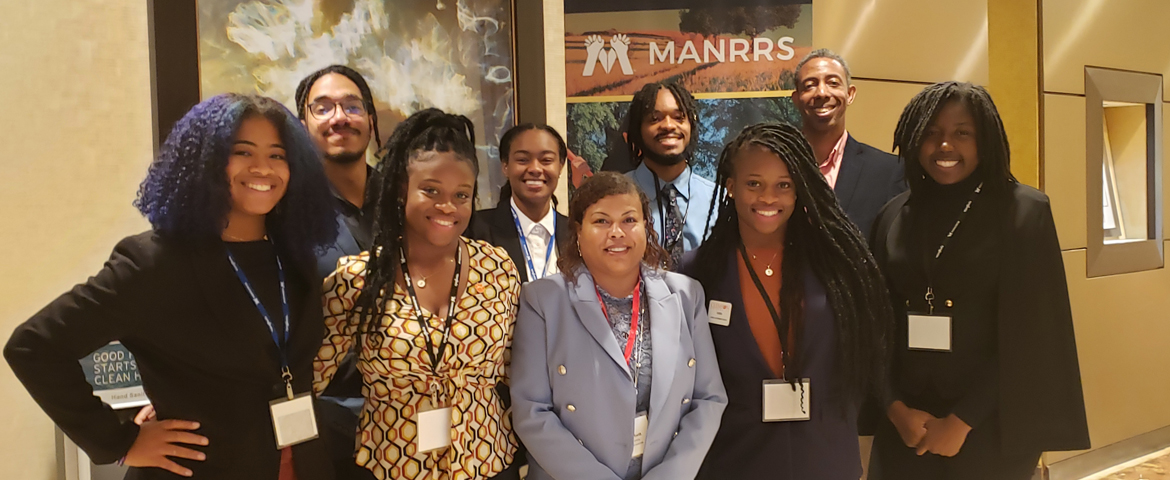 clemson manrrs club members posing for a group photo