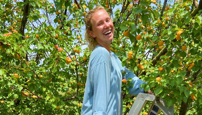 audrey jen horticulture intern at musser farm