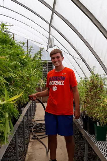 Devon Lee Rising Senior, Biological Sciences Clemson University’s Coastal Research and Education Center, Charleston, South Carolina