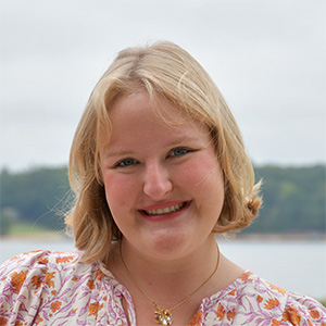 Lizzie Murray