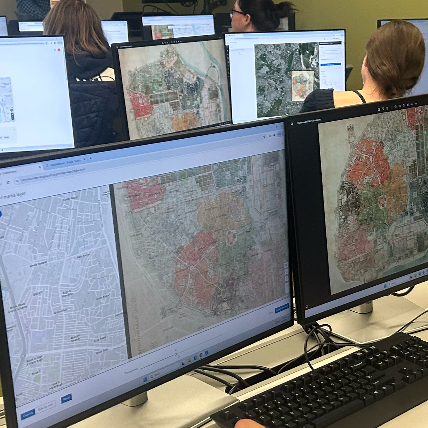 students working in gis