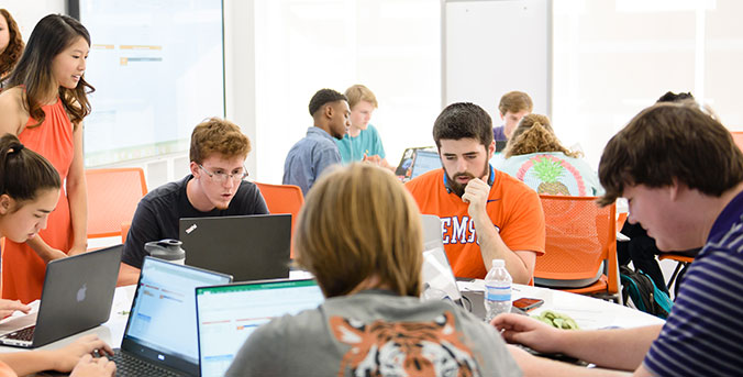 A general engineering classroom with students