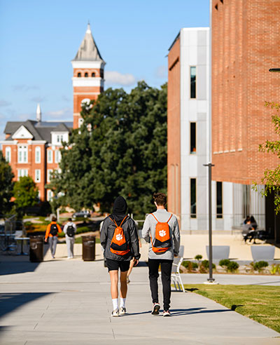 Students walking toward Bowman