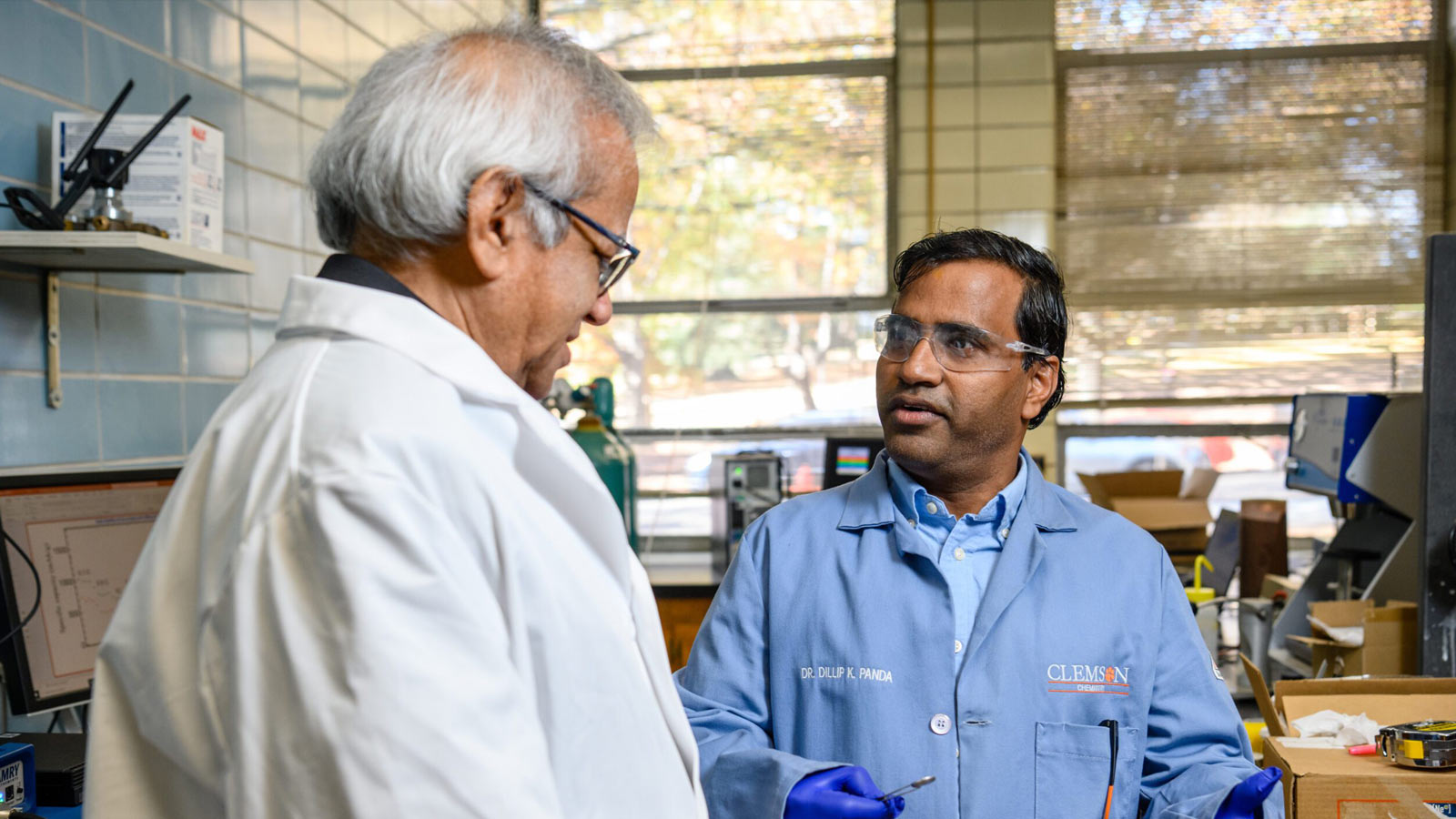 Packaging science expert works in the lab.