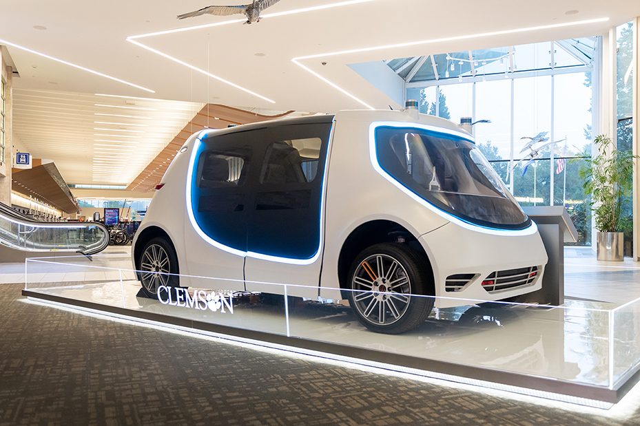 DO10 vehicle on display at GSP Airport
