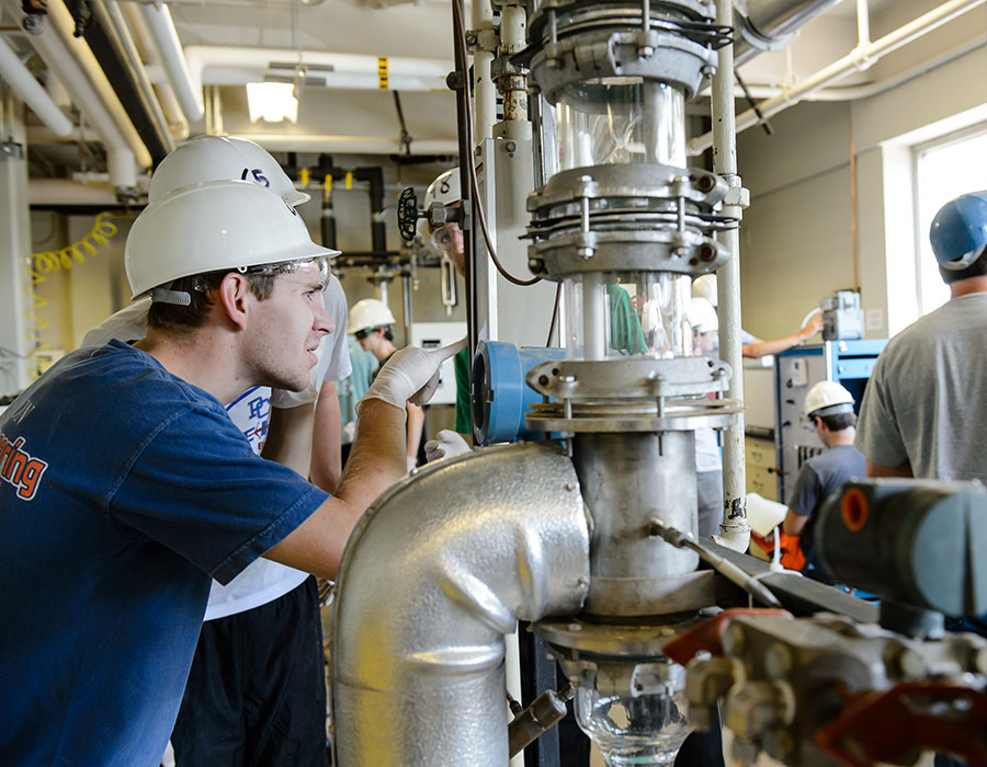 Students in Unit Ops lab.