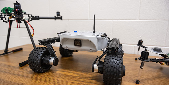 IS-Win lab drone equipment