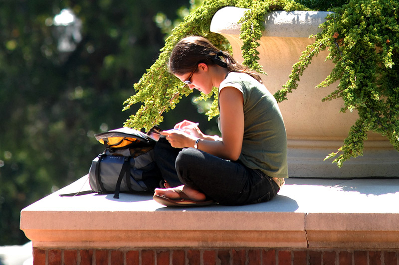 Student in Carillon.