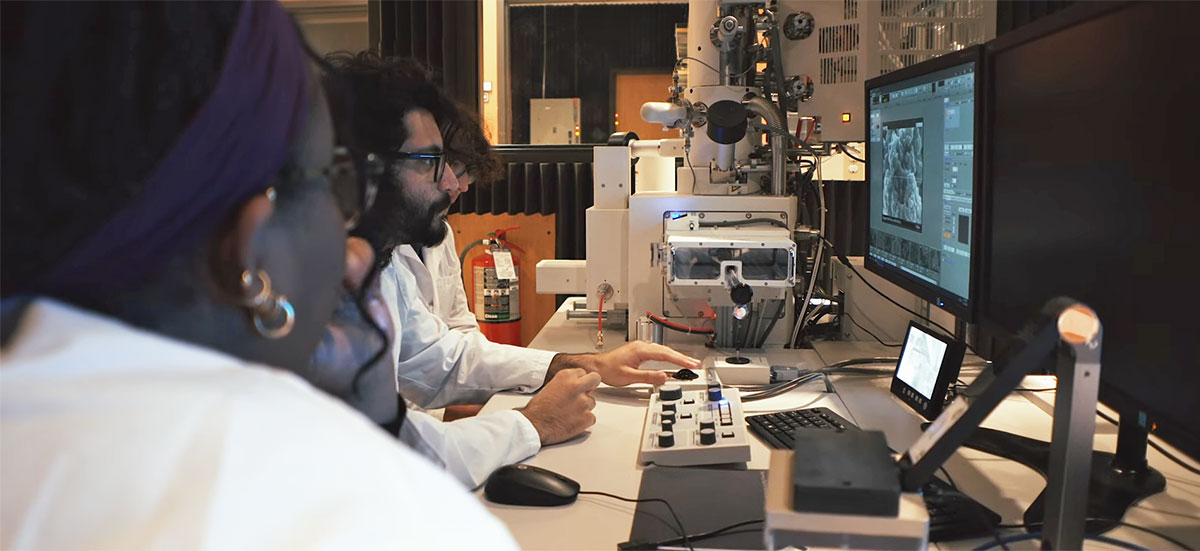 Students at AMRL viewing results on computer