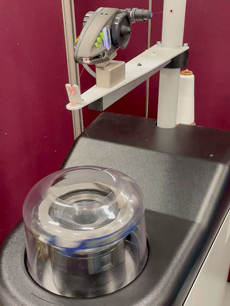 Lab knitter machine