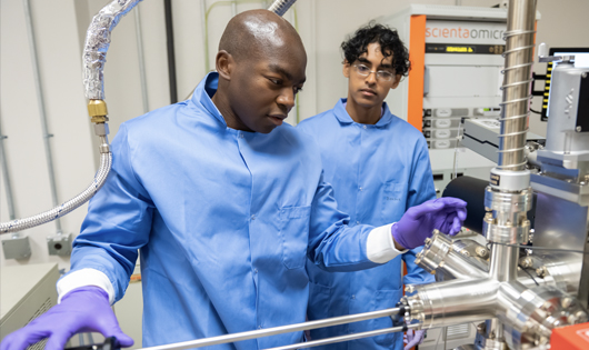 Faculty in the lab