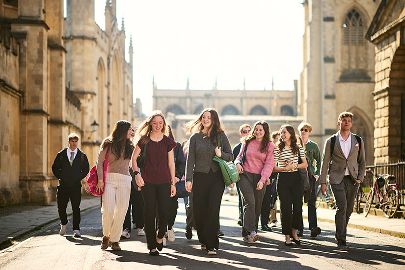 Leadership students on outing, visiting the city.