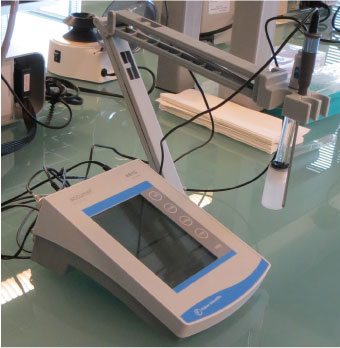 AB15 digital pH meter, Fisher Scientific