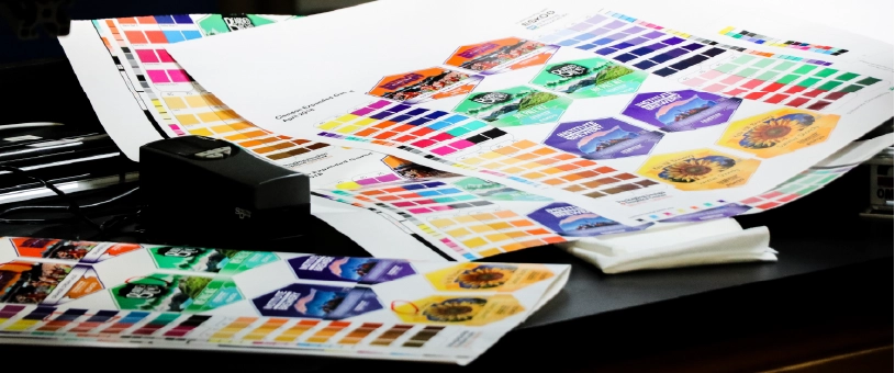 Printed images with color gradients.