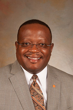 Winston Holton