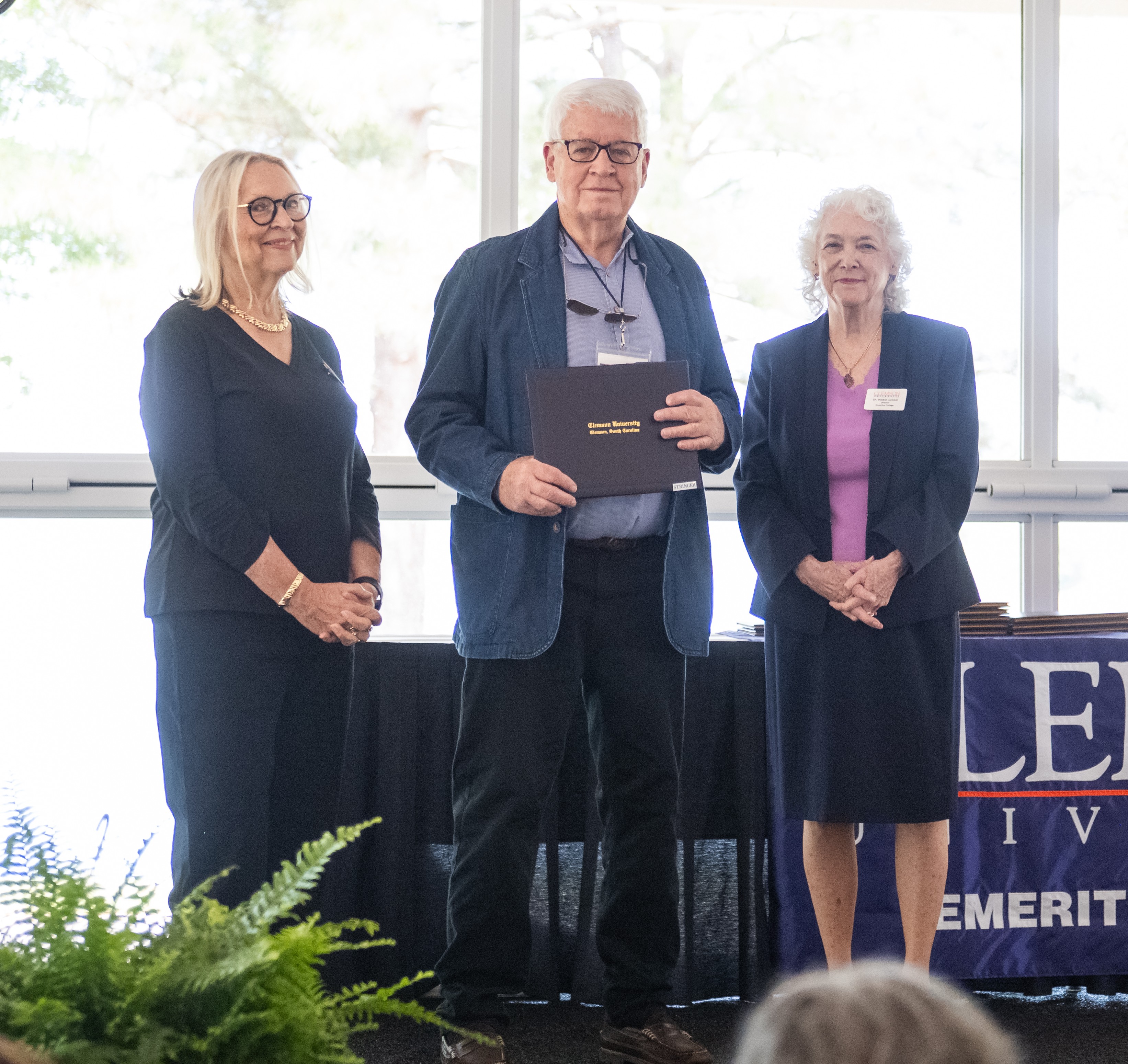 Bill Stringers receives IDE Award