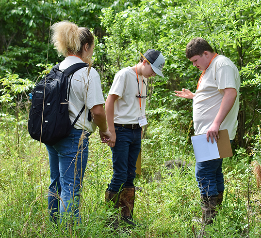 Three WHEP team members competing