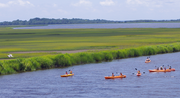 4h2o kayakers on ocean inlet