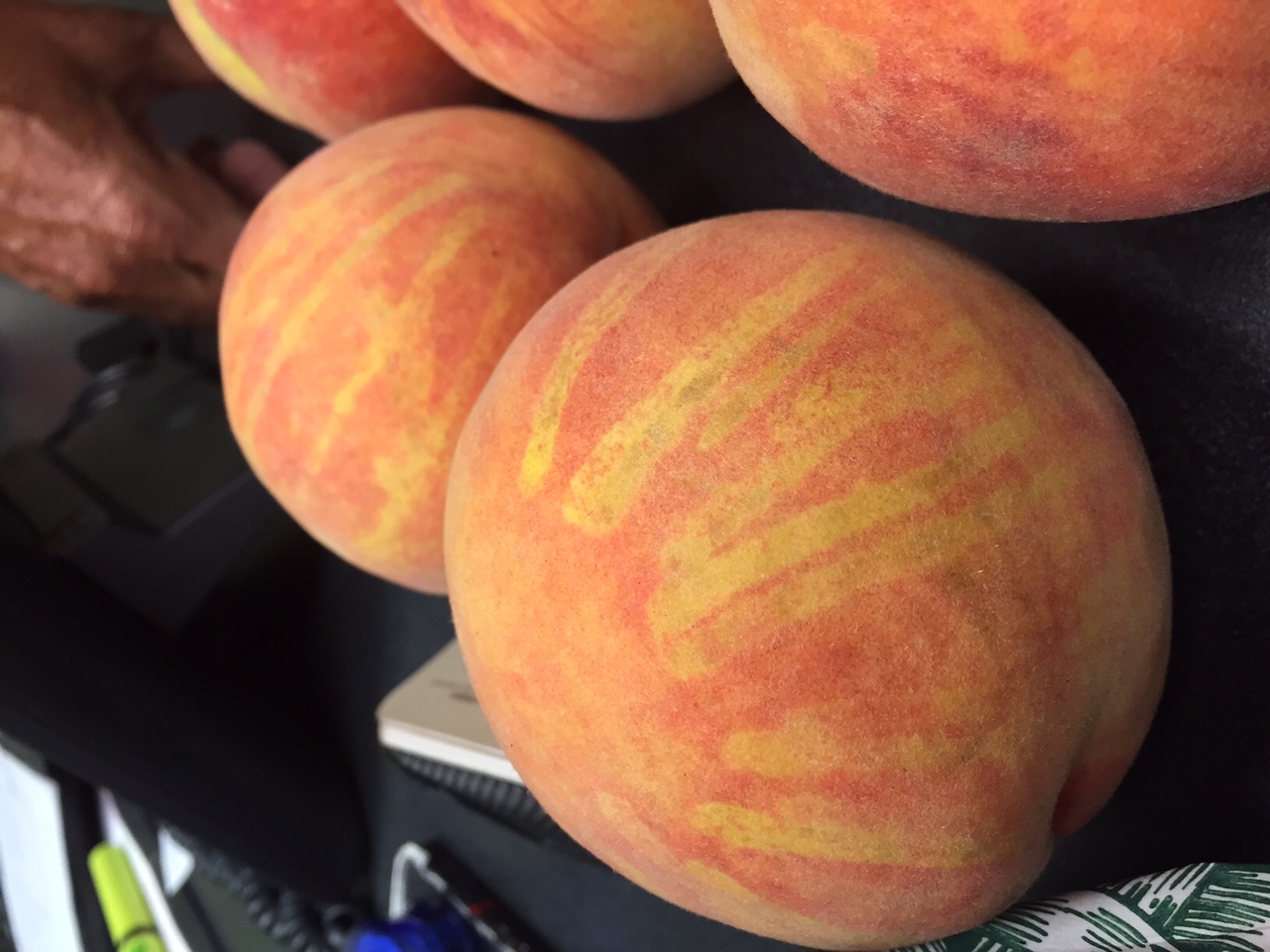 streaking on peaches