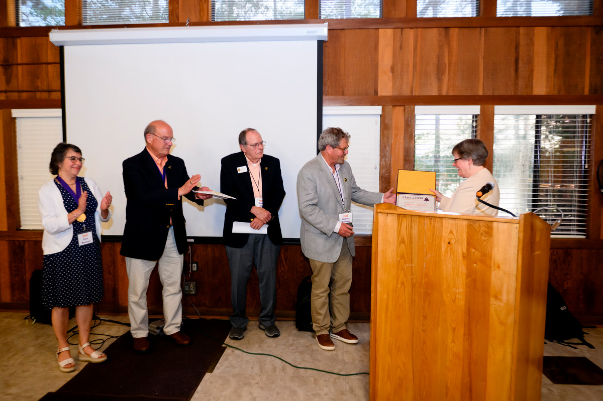 people receiving Class of 39 awards