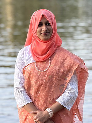 Farjana headshot