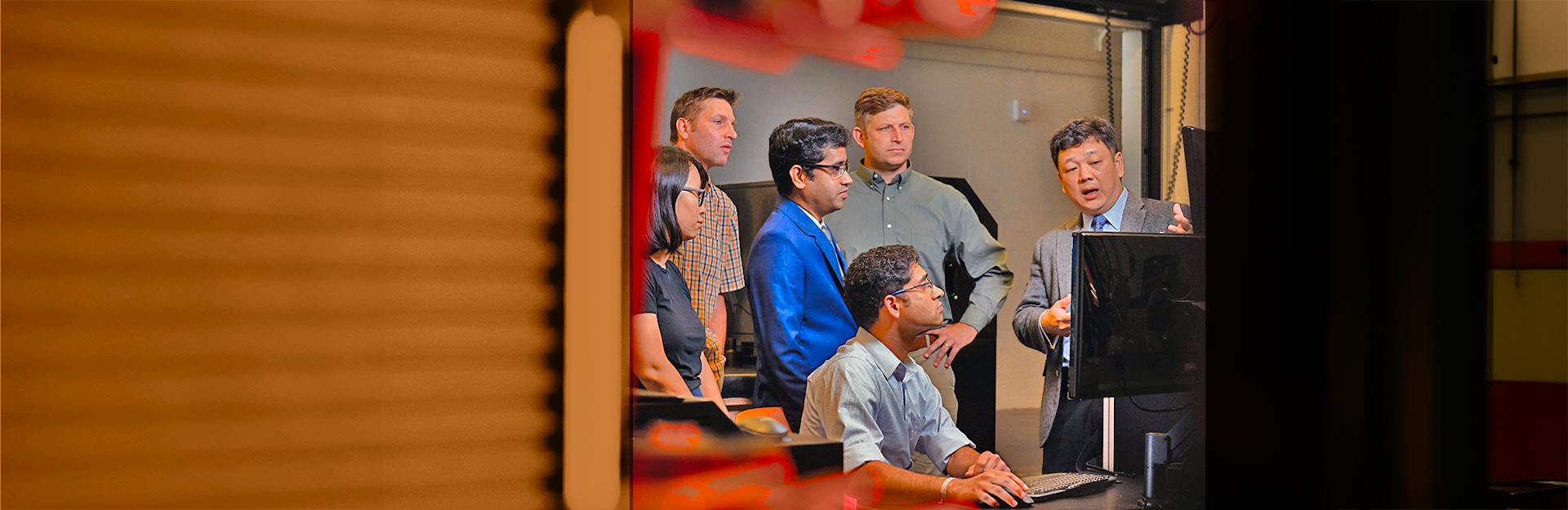 students observe as instructor uses computer at ICAR facility