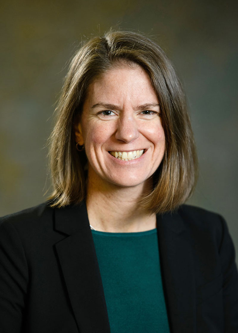 Headshot of woman, Saara DeWalt.