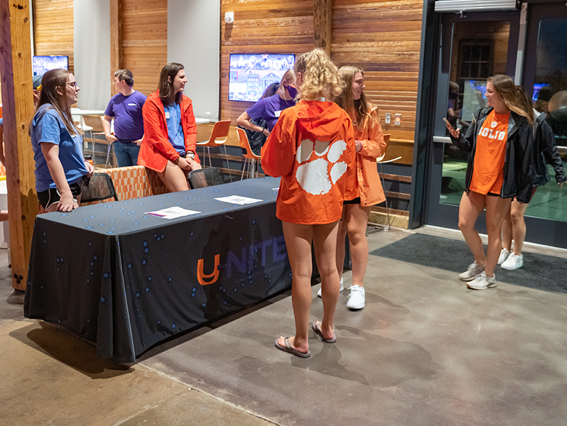Students at UNites!