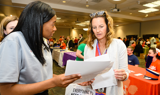 Clemson Student understanding banking from Wells Fargo representative