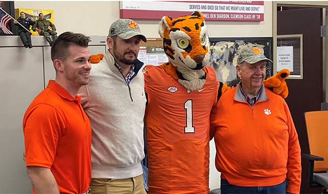 Student Veteran with Tiger Cub and Tutors