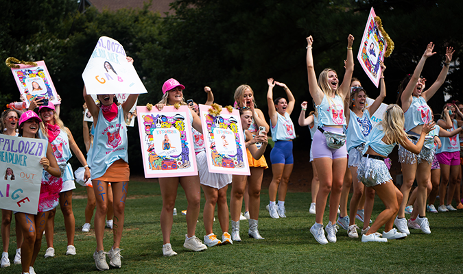 Students at Clemson FSL Bid Day 2022