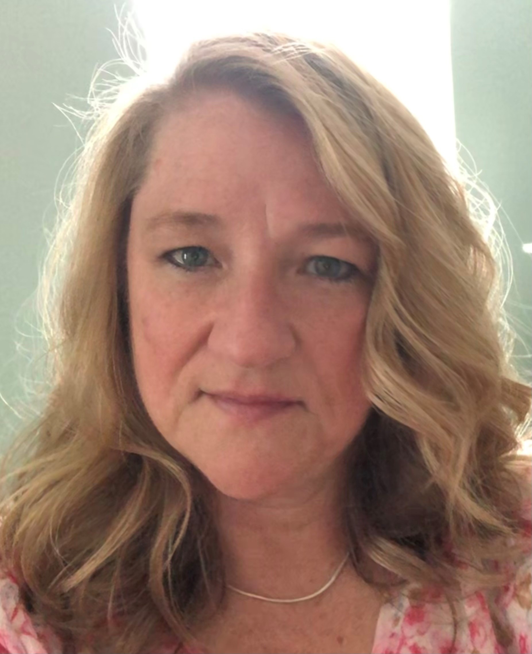 headshot-donna.jpg