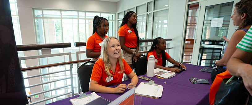 Lexi Reel-Pope, Clemson orientation ambassador helping students attending Orientation at Clemson University, South Carolina